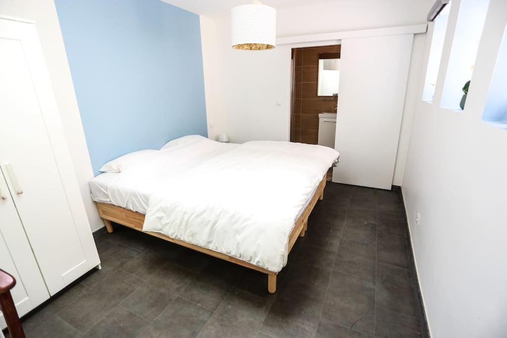F3 80 M2 Longere Plain Pied Au Centre Auxonne. Villa Bagian luar foto