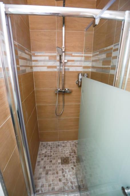 F3 80 M2 Longere Plain Pied Au Centre Auxonne. Villa Bagian luar foto